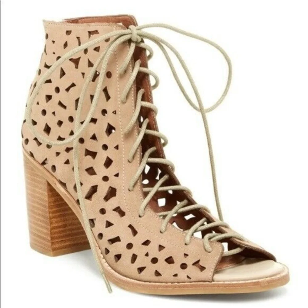 Barely worn Jeffrey Campbell Houdini heels - Picture 1 of 5